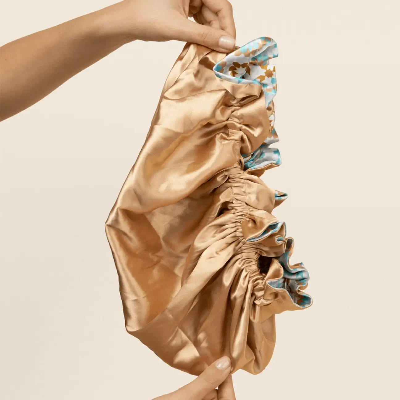 Reversible Satin Hair Bonnet - Image 4